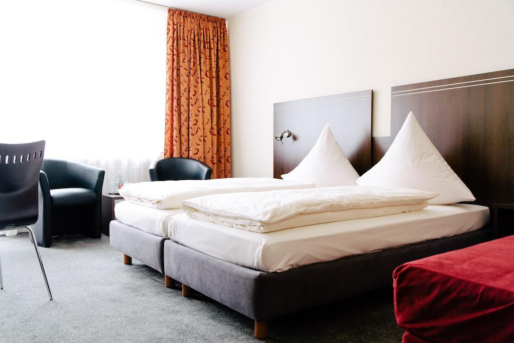 Hotel Astoria Bonn Bagian luar foto